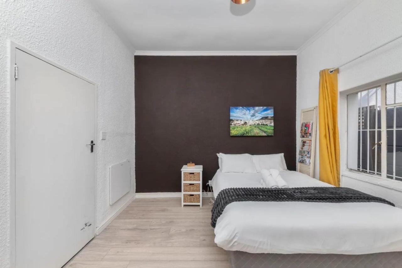 Holiday home Modern And Stylish 2 Bd House In Claremont *