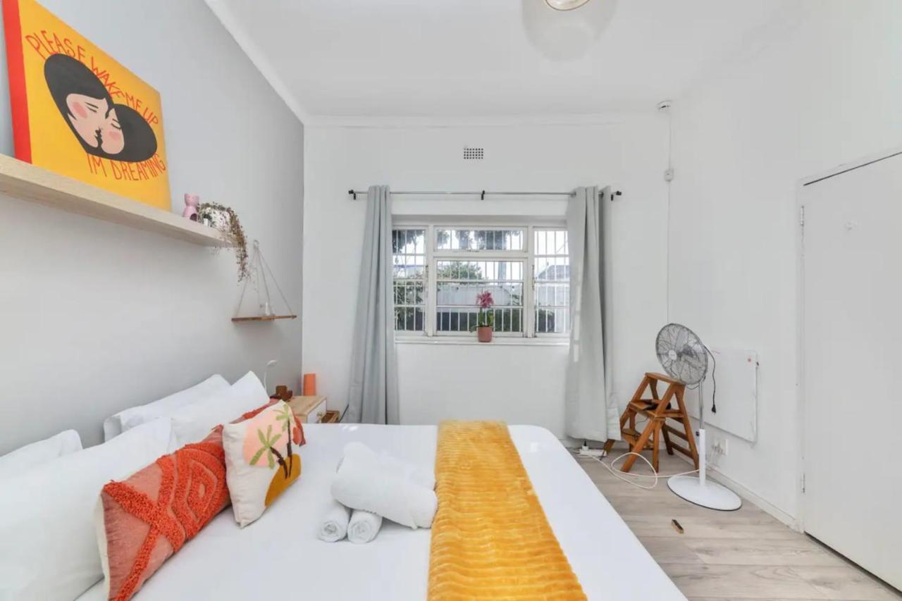 Modern And Stylish 2 Bd House In Claremont Cape Town
