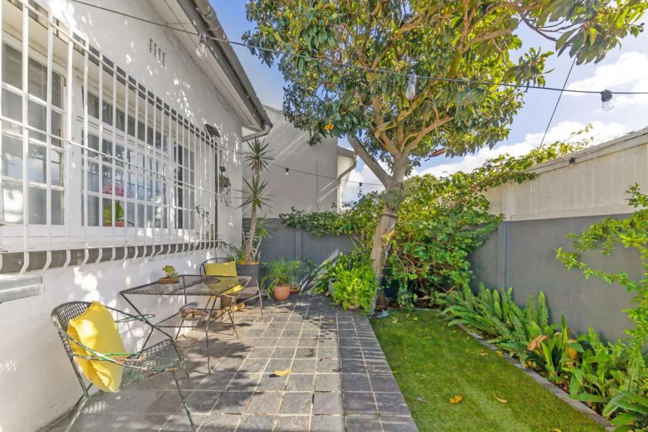 Modern And Stylish 2 Bd House In Claremont