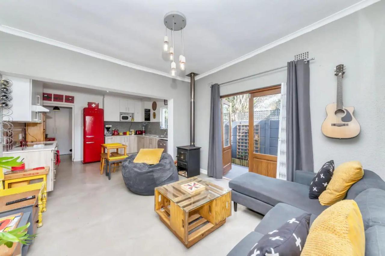 Modern And Stylish 2 Bd House In Claremont * Cape Town